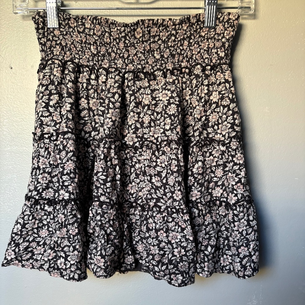 American Eagle floral skirt